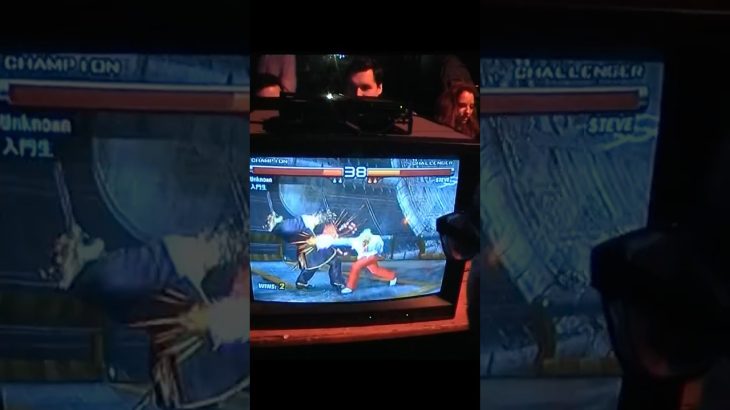 Dieser Röhrenmonitor ist älter als jeder Gast auf der KAIZOKU Animeparty und killt trotzdem #tekken5